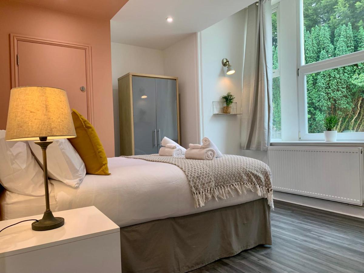 Stunning Rural Apartment - Sleeps 4 - Parking 利奇菲尔德 外观 照片